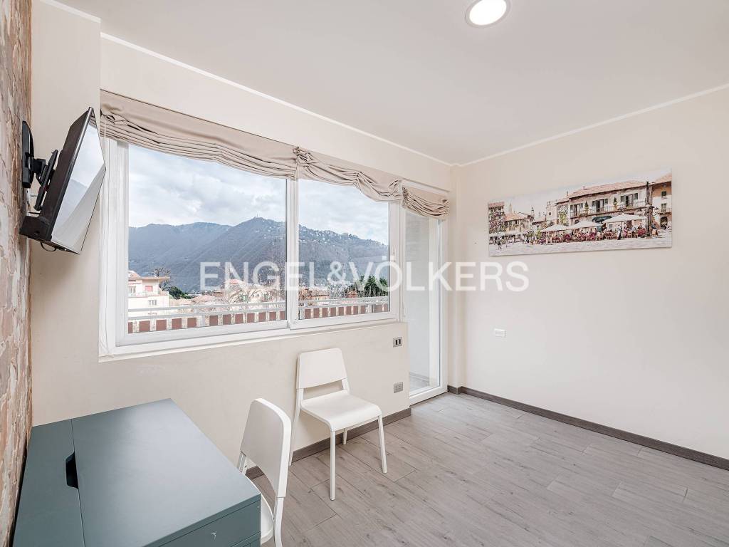 Appartamento a Como in Via Fratelli Bronzetti - Foto 5