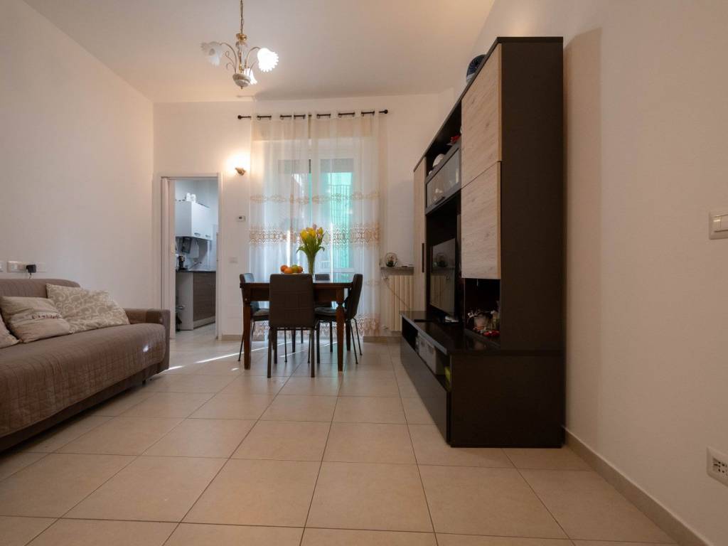 Appartamento a Baranzate in Via Gorizia, 27 - Foto 4