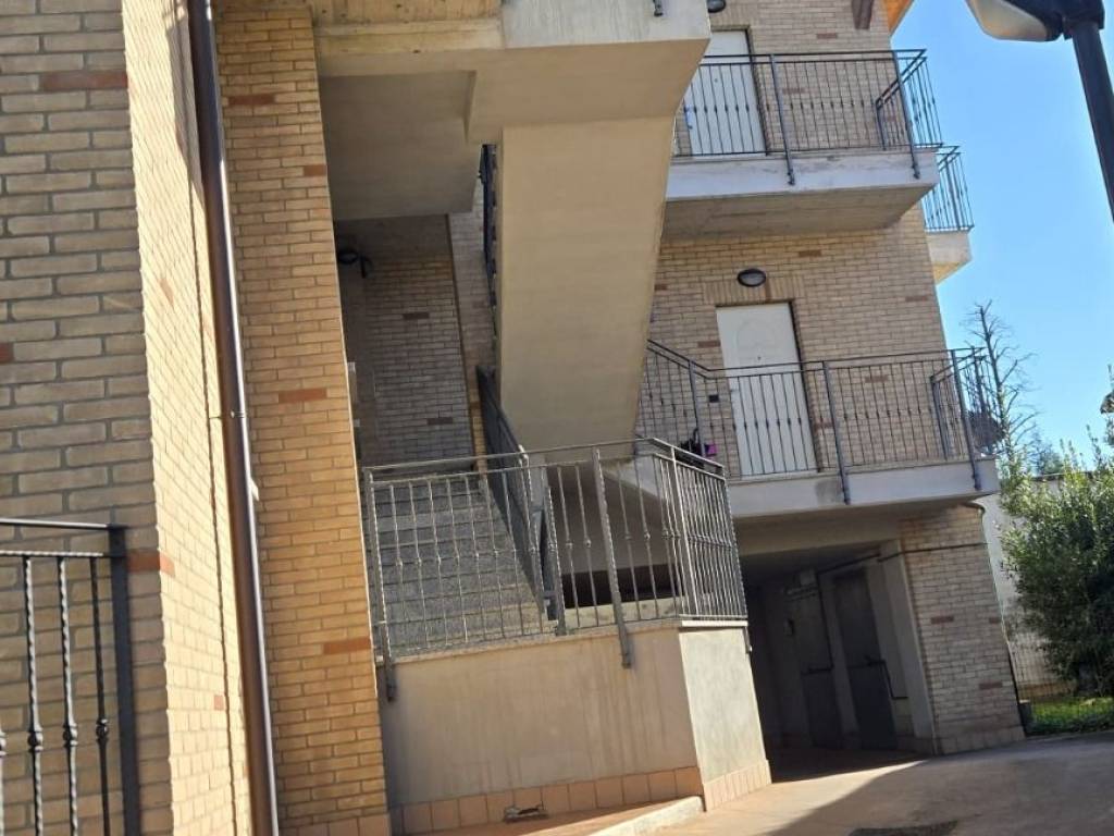 Appartamento a Garbagnate milanese in Via Luigi Galvani - Foto 2