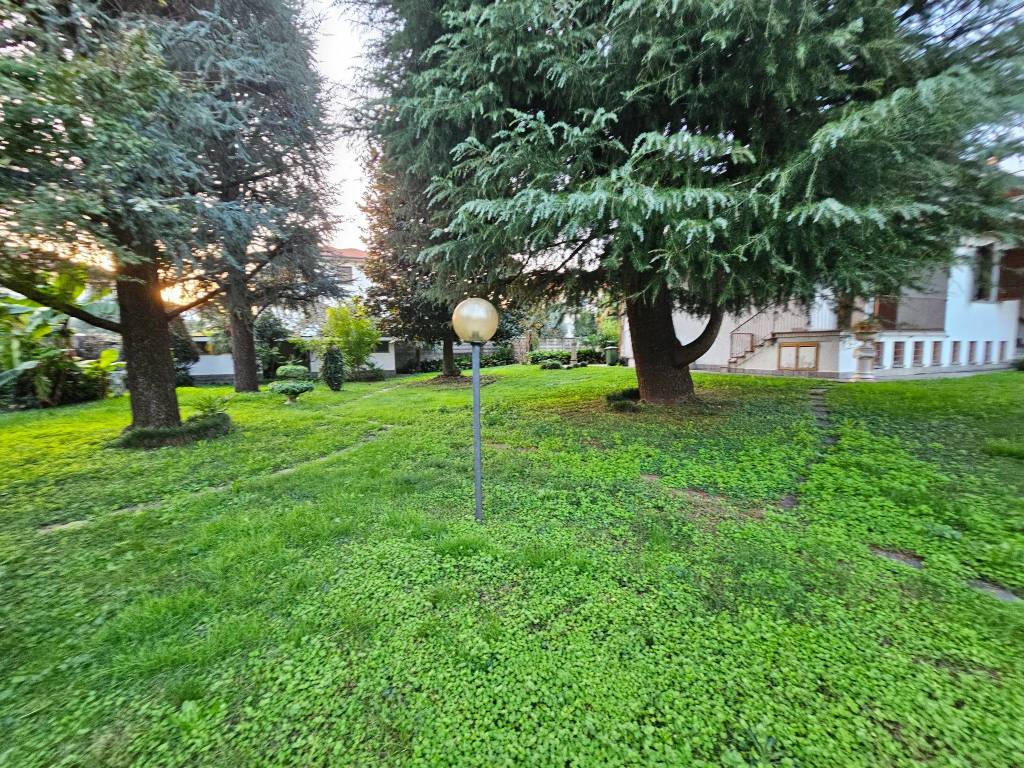 Villa a Vittuone in Via Vittorio Pisani - Foto 2