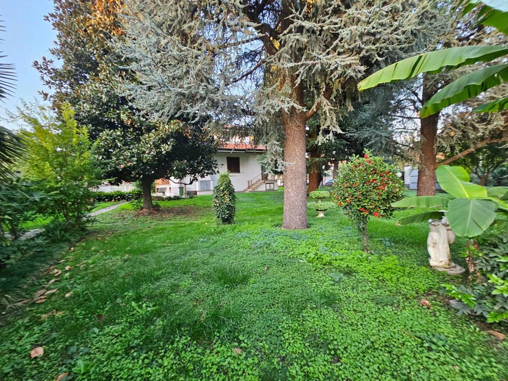 Villa a Vittuone in Via Vittorio Pisani - Foto 4