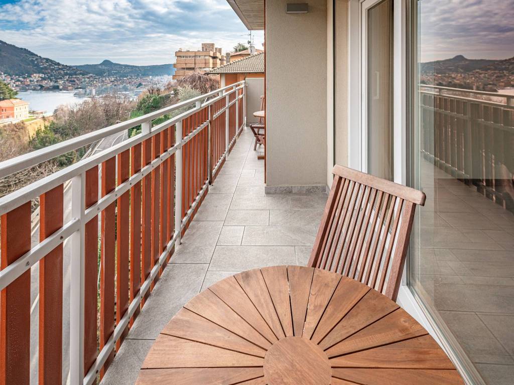 Appartamento a Como in Via Fratelli Bronzetti - Foto 2