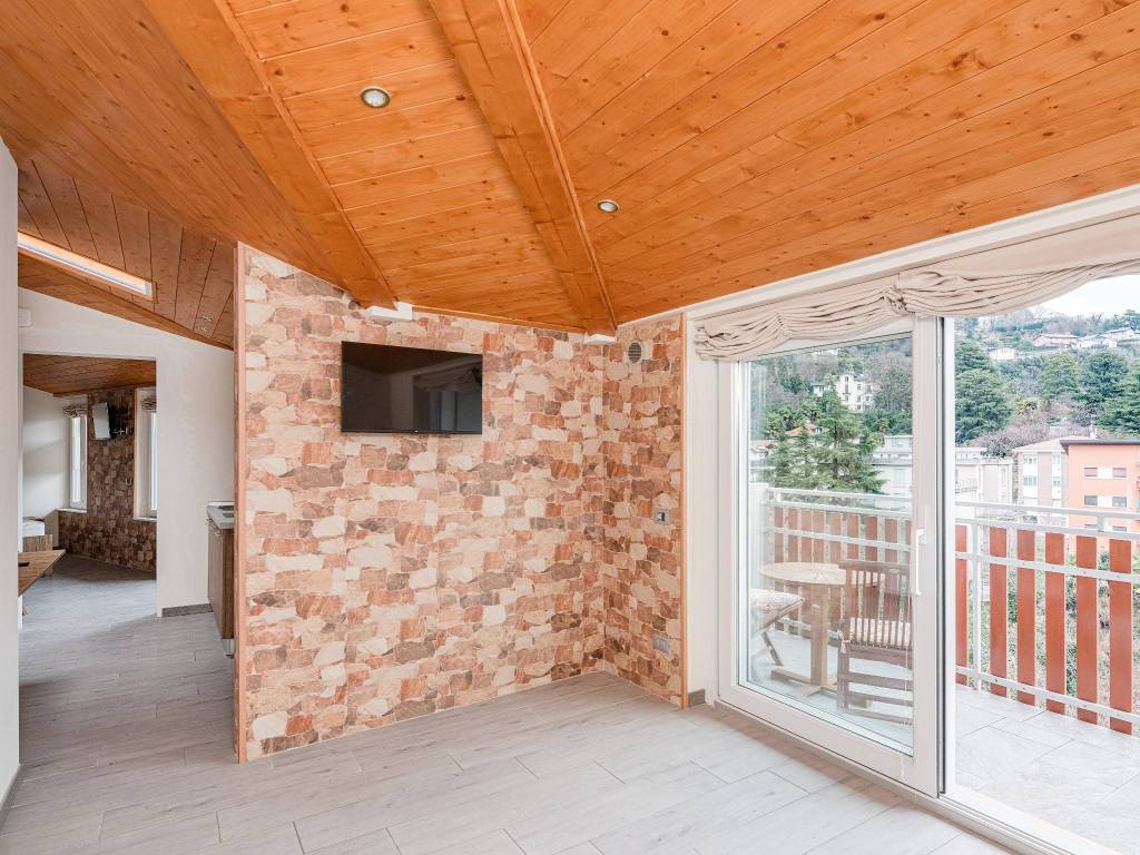 Appartamento a Como in Via Fratelli Bronzetti - Foto 5