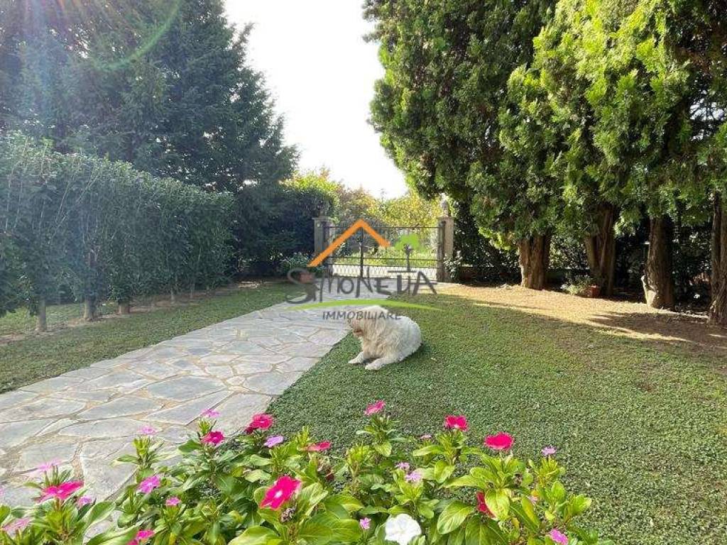 Villa a Oleggio - Foto 2