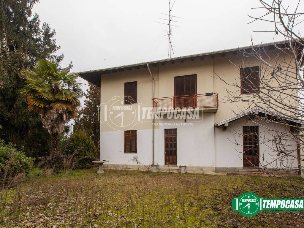 Villa a Magnago in Via R.Lambruschini 1 - Foto 2