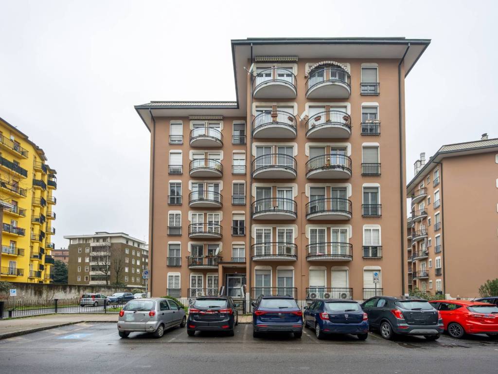 Appartamento a Rozzano in Via Roma, 87 - Foto 2