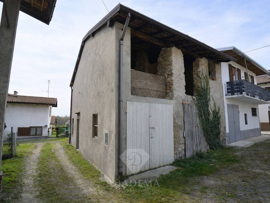 Rustico / casale a Sumirago in via confalonieri, 10 - Foto 2