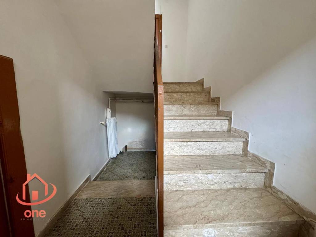 Casa indipendente a Perdifumo in Piazza Giambattista Vico - Foto 5