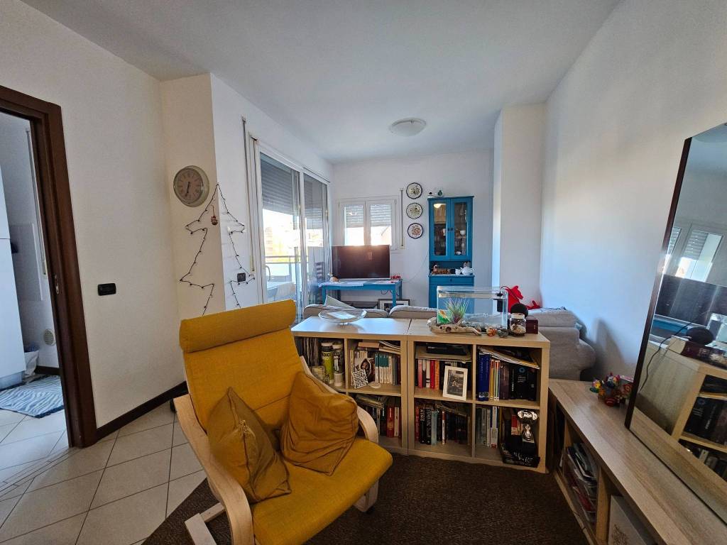 Appartamento a Corbetta in Via Eugenio Villoresi - Foto 4