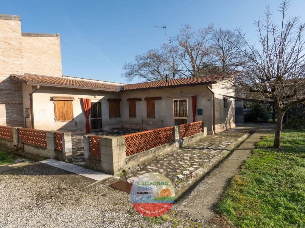 Villa a Jolanda di savoia in Piazza Unità d'Italia - Foto 3