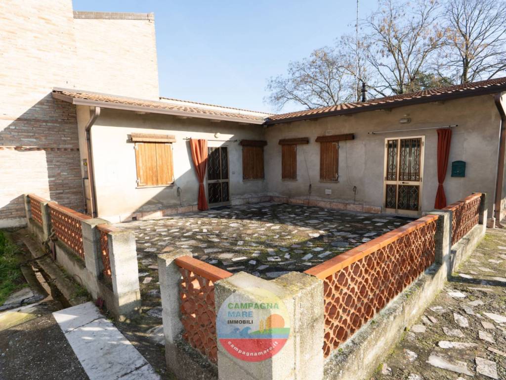 Villa a Jolanda di savoia in Piazza Unità d'Italia - Foto 4