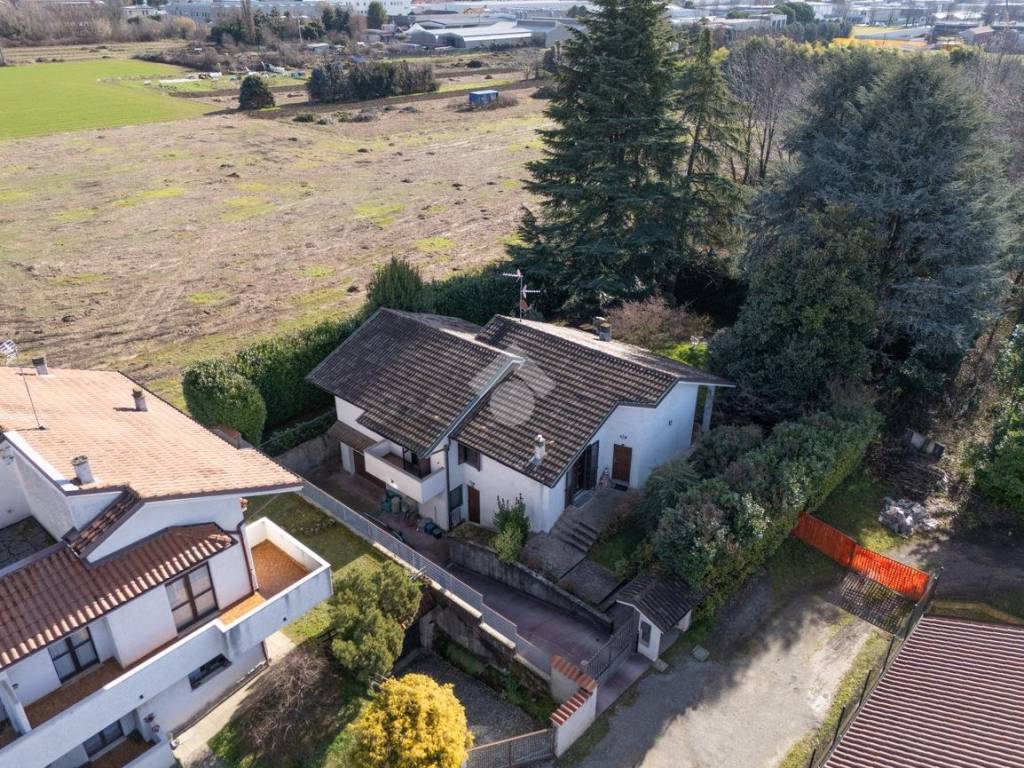 Villa a Macherio in Via della Resistenza, 36 - Foto 2