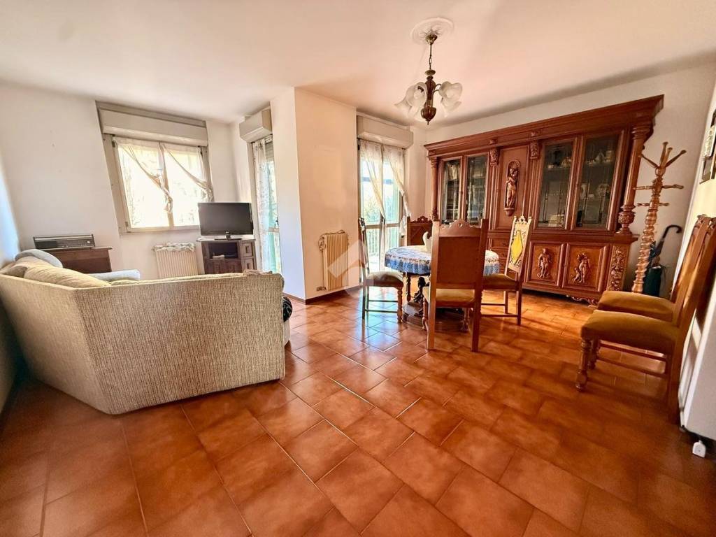 Appartamento a Abbiategrasso in Via Antonio Vivaldi, 5 - Foto 2