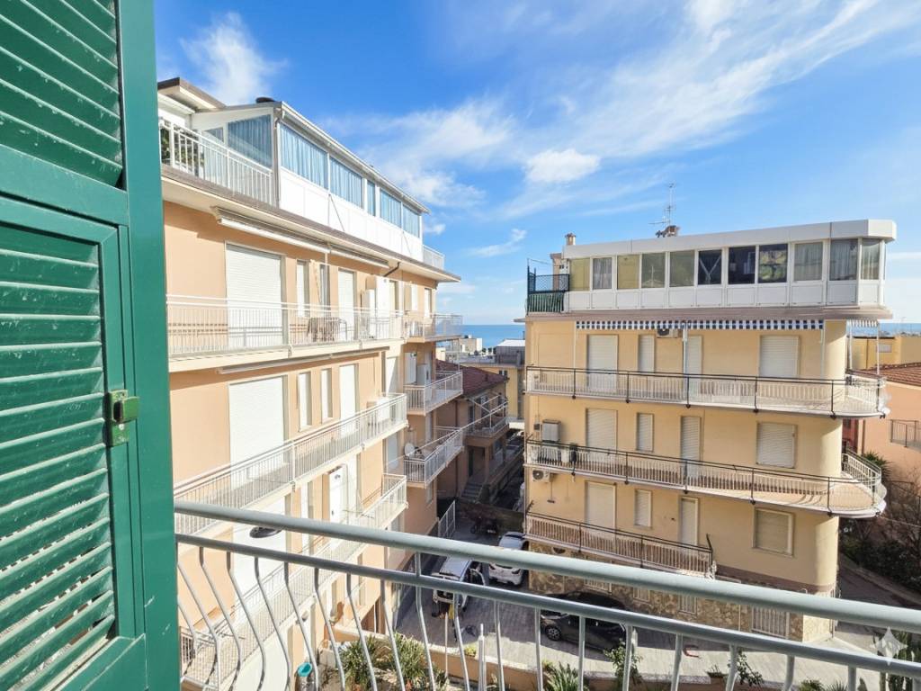 Appartamento a Laigueglia in Via dei Gigli - Foto 2