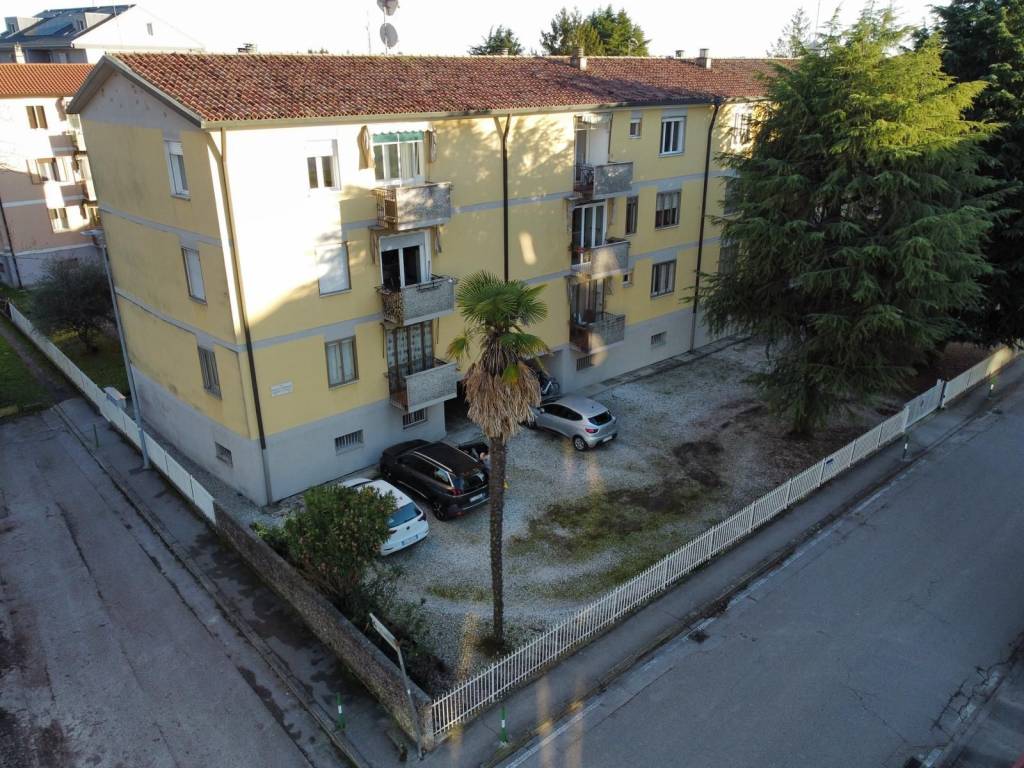 Appartamento a Padova in Via Federico Cordenons, 22 - Foto 2