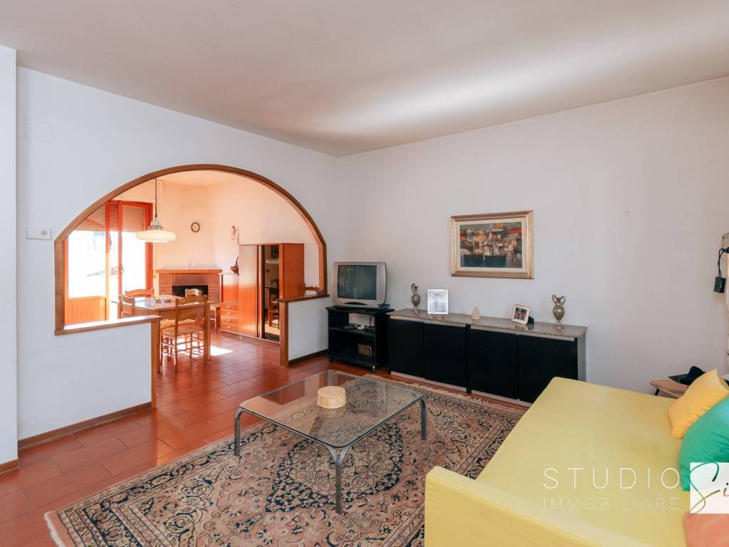 Villa a Montale in Via Ugo Foscolo - Foto 2