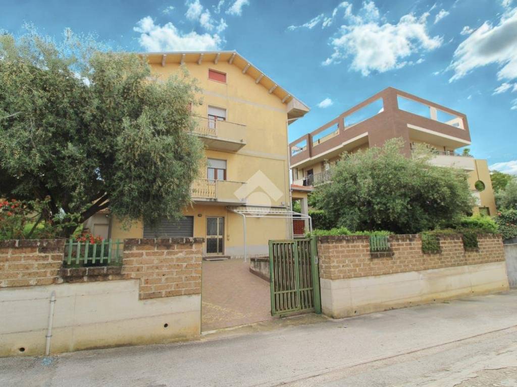 Casa indipendente a Pescara in Str. Colle Carullo, 26 - Foto 2