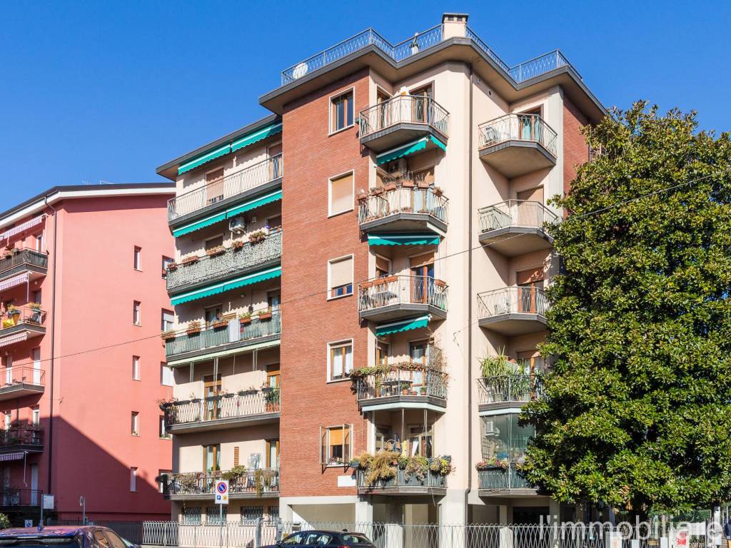 Appartamento a Verona in Via Niccolò Tommaseo, 6 - Foto 2