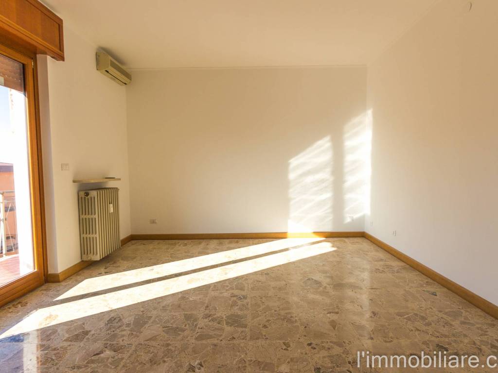Appartamento a Verona in Via Niccolò Tommaseo, 6 - Foto 5