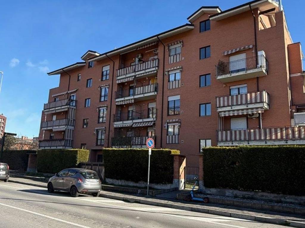 Appartamento a Moncalieri in Via Peschiera - Foto 2