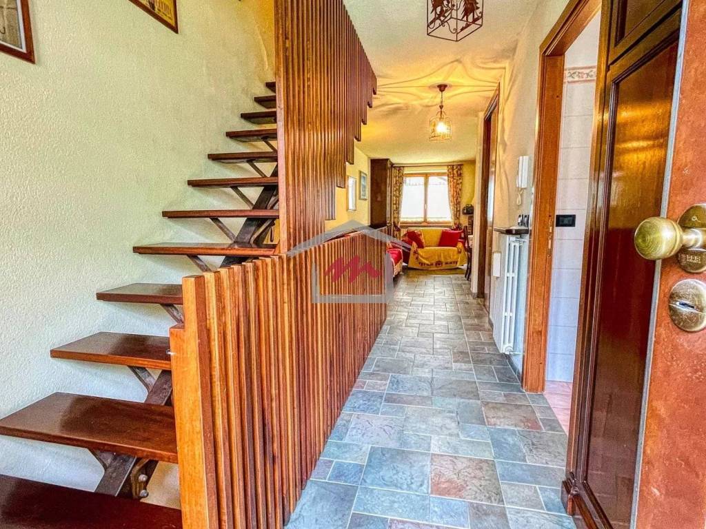 Appartamento a Bardonecchia in VIA SAN GIORGIO N. 26 - Foto 4