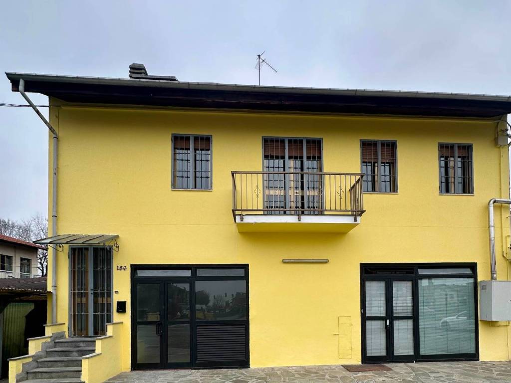 Appartamento a Ciriè in Via Lanzo, 186 - Foto 2