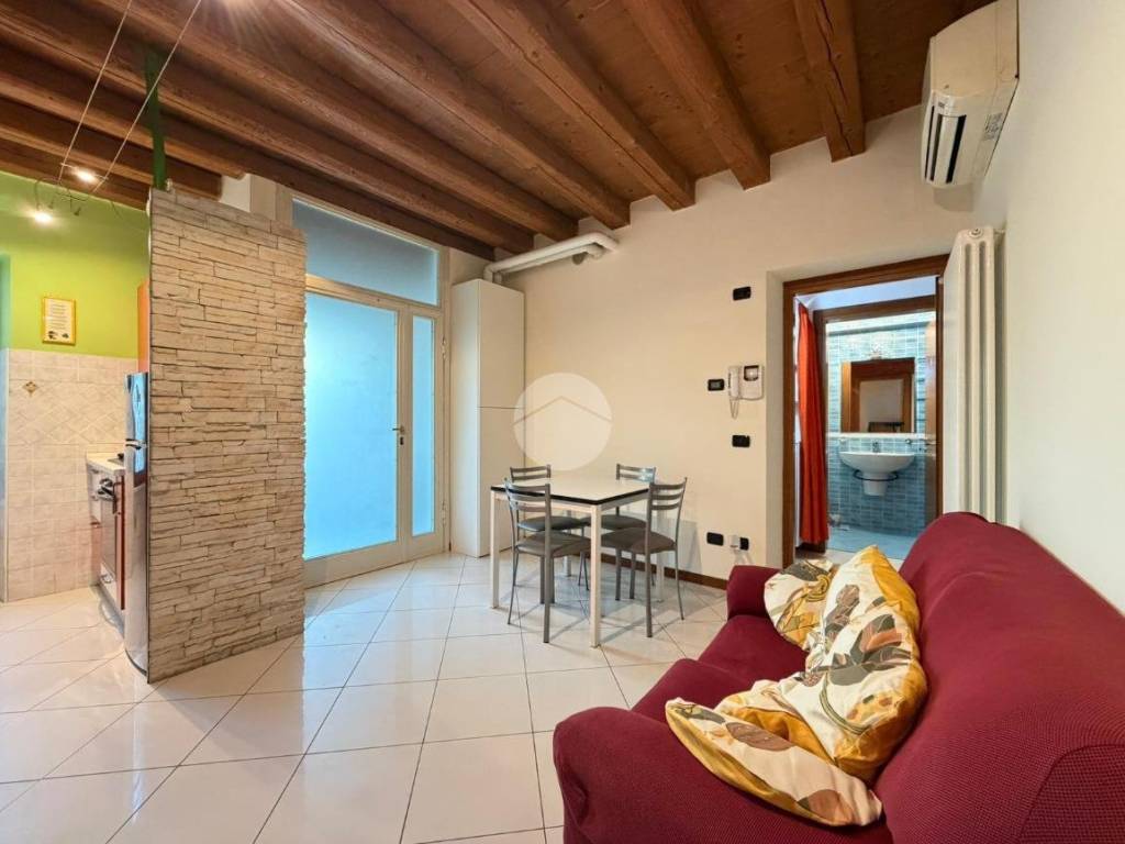 Appartamento a Verona in Vicolo Cieco Fiumicello, 6 - Foto 2