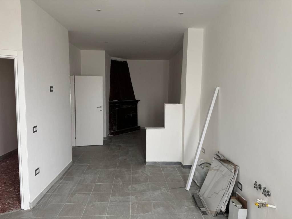 Appartamento a Napoli in Via Giovanni Antonio Campano - Foto 3