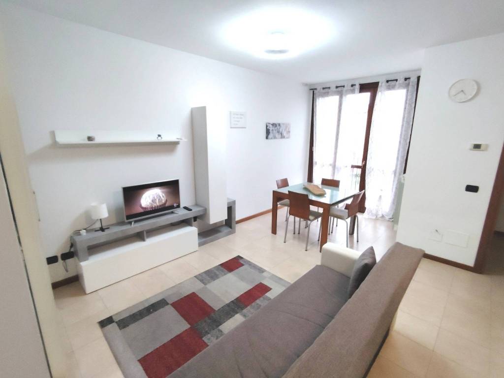 Appartamento a Besana in brianza in Via Ernesto Teodoro Moneta, 8 - Foto 4