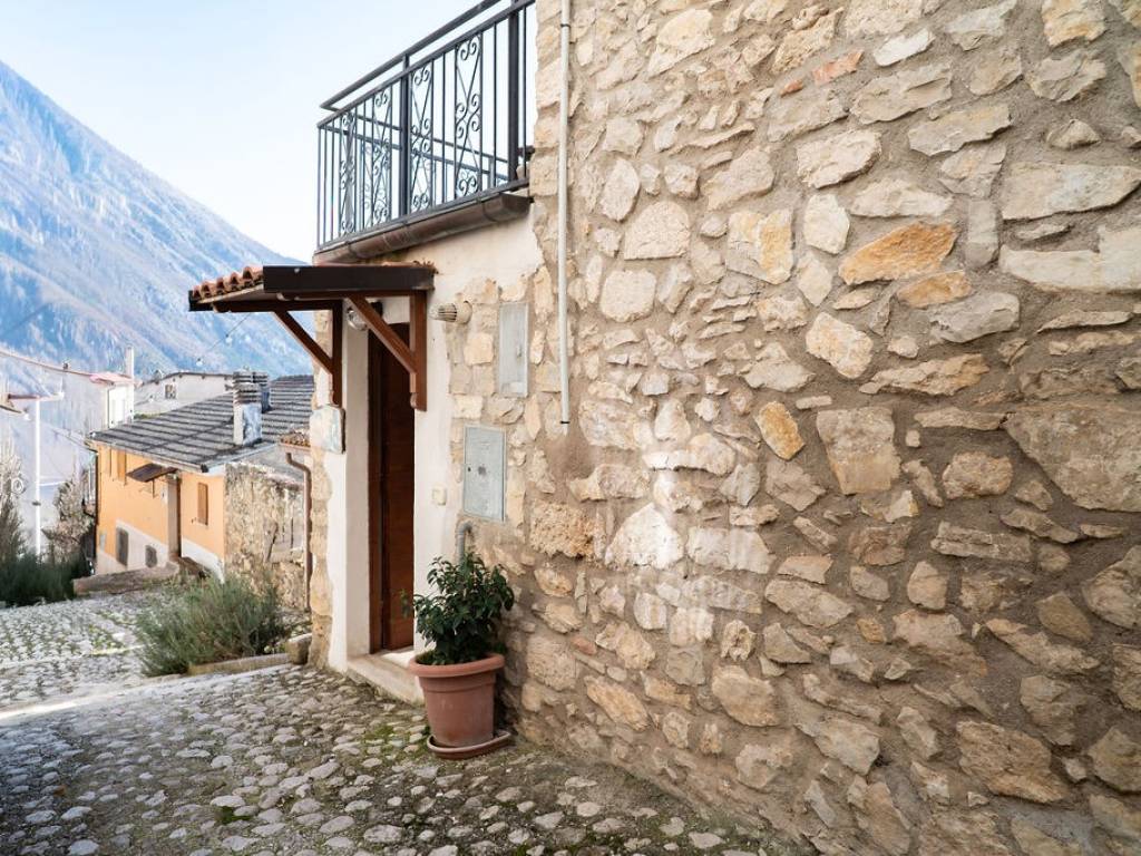 Casa indipendente a Ovindoli in Santo Iona - Foto 2