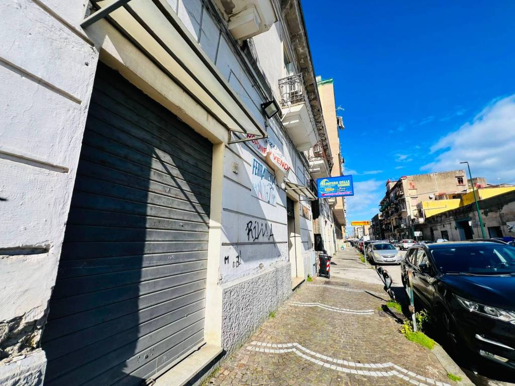 Immobile a Napoli in Via Ferrante Imparato, 80 - Foto 2