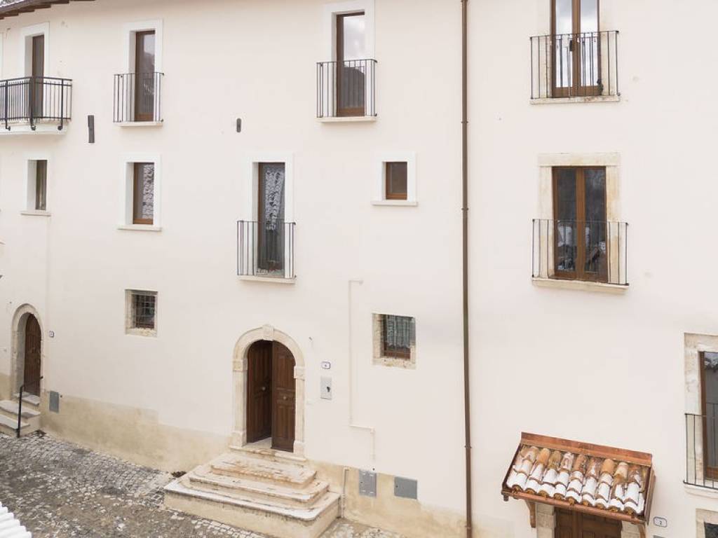 Casa indipendente a Lucoli in Via della Madonna Infante - Foto 3