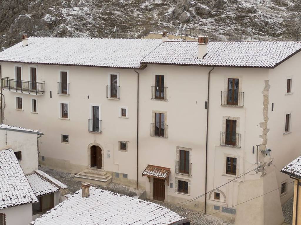 Casa indipendente a Lucoli in Via della Madonna Infante - Foto 4