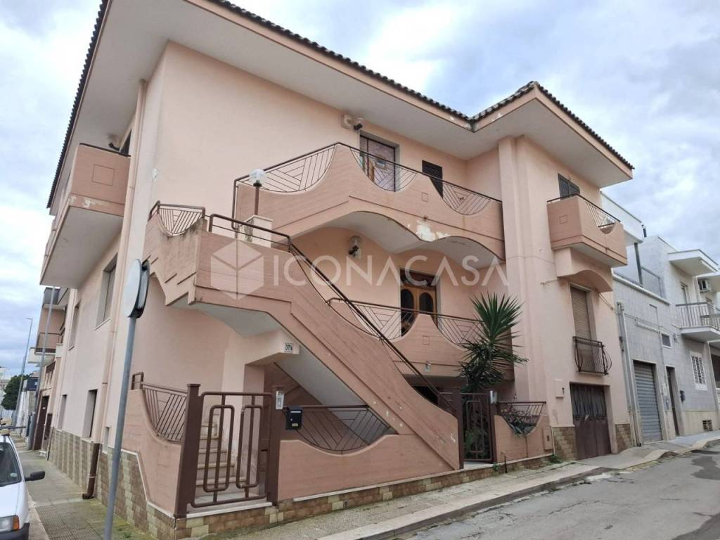Casa indipendente a Adelfia in Via Sabotino, 37 - Foto 2