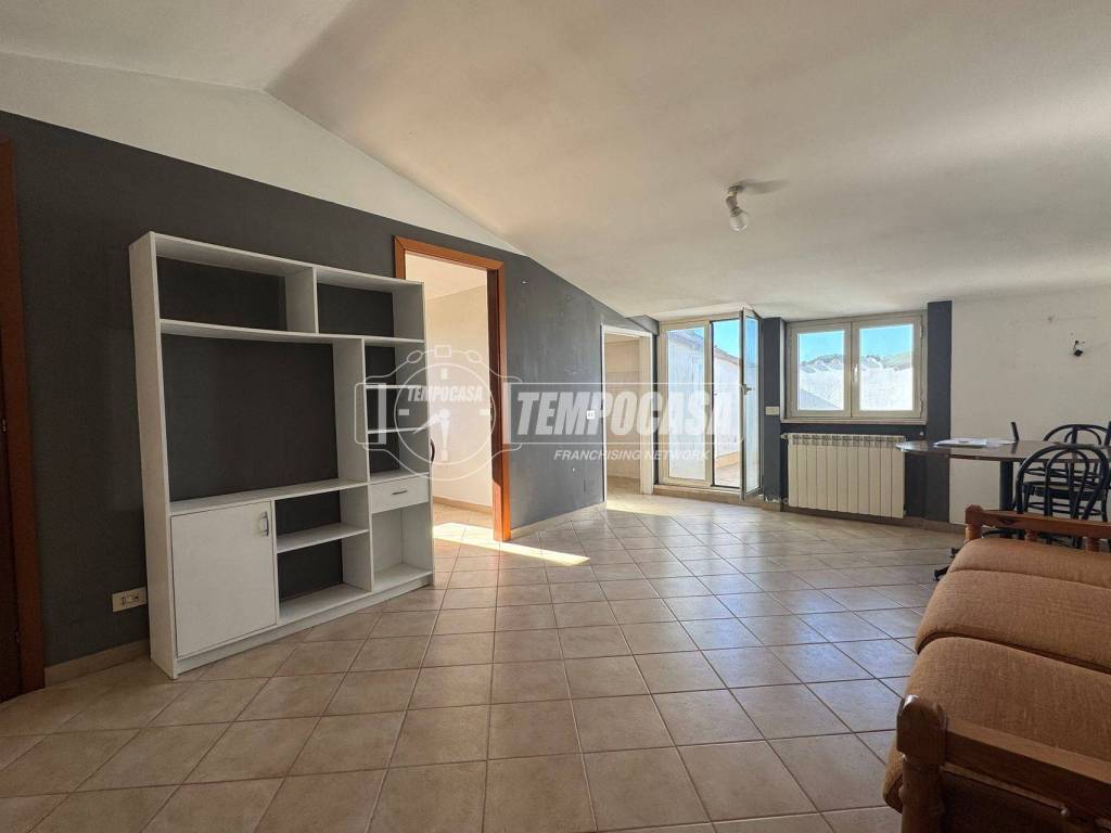 Appartamento a Anguillara sabazia in Via Diocleziano - Foto 3