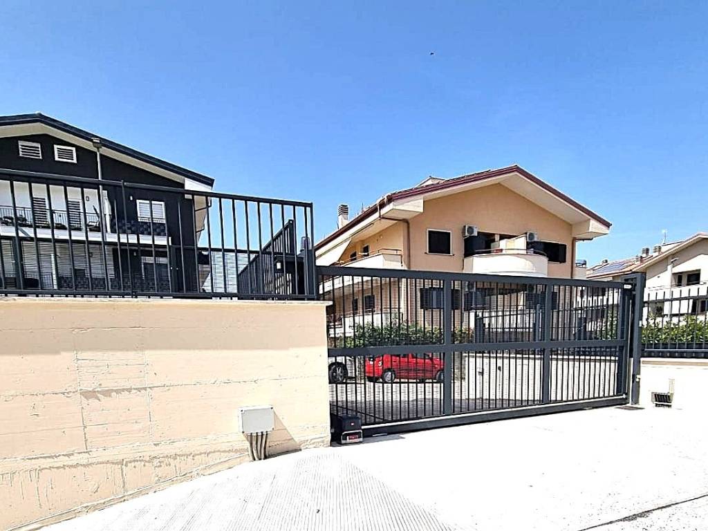 Appartamento a Ciampino in Via di Colle Oliva - Foto 2