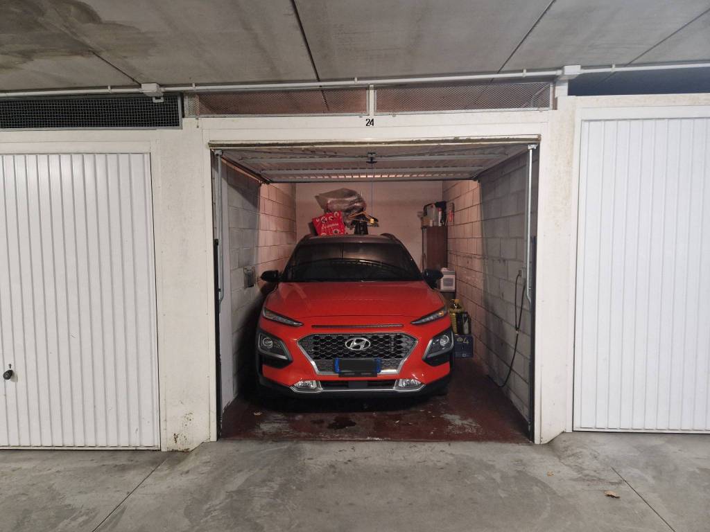 Box / garage a Trieste in Via San Cilino, 69 - Foto 2