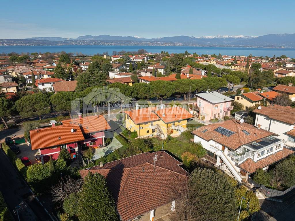 Appartamento a Sirmione in Via Giacomo Matteotti - Foto 2