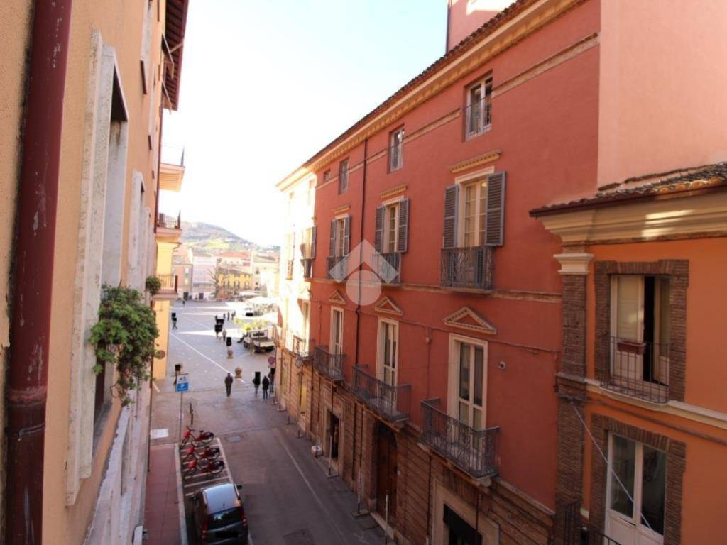 Appartamento a Teramo in Piazza Martiri Pennesi, 26 - Foto 5