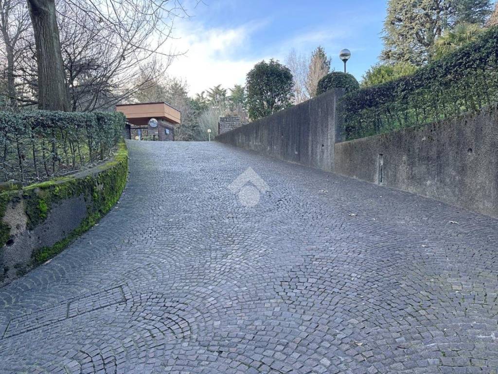 Box / garage a Carate brianza in Via degli alpini, 5 - Foto 3