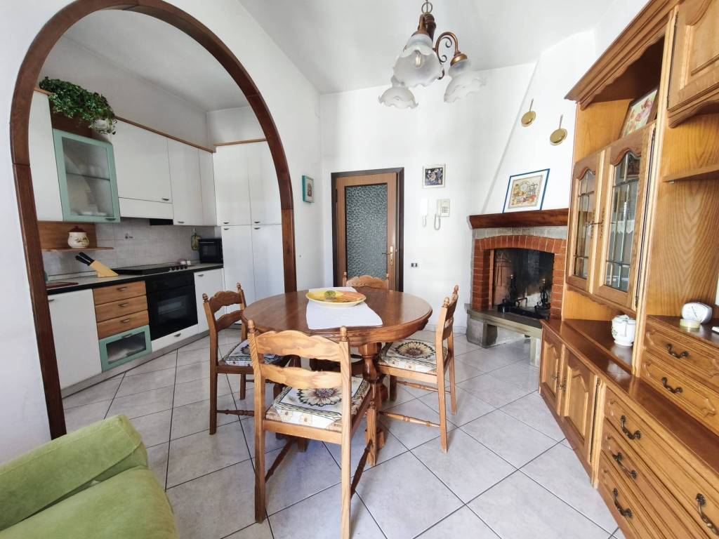 Appartamento a Buonconvento in Via di Percenna - Foto 3