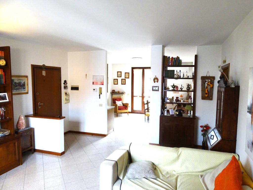 Appartamento a Prato in Via Maria Montessori - Foto 3