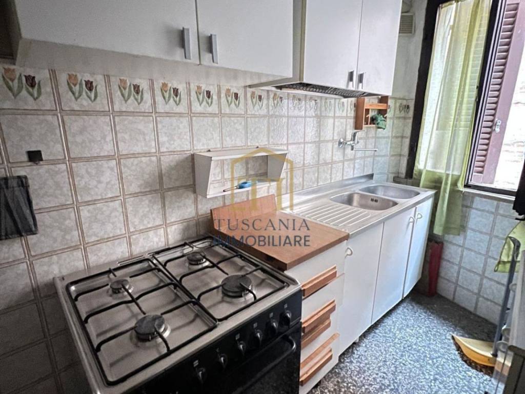 Appartamento a Casole d'elsa in Via Aringhieri, - Foto 4