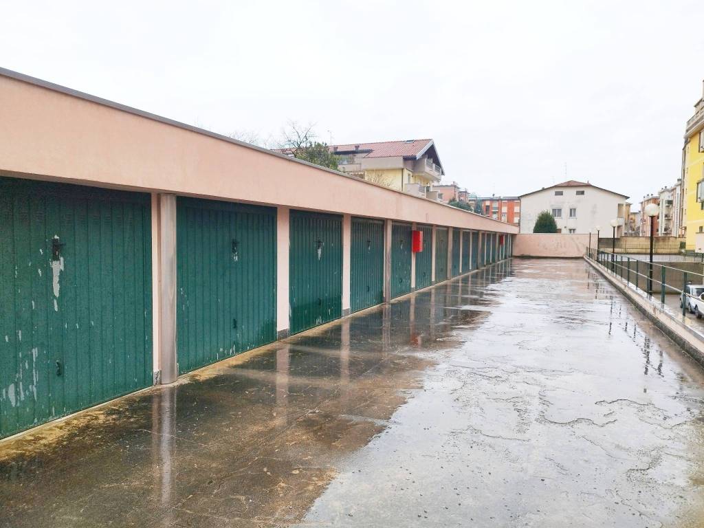 Box / garage a Arcore in Via Natale Beretta, 63 - Foto 3