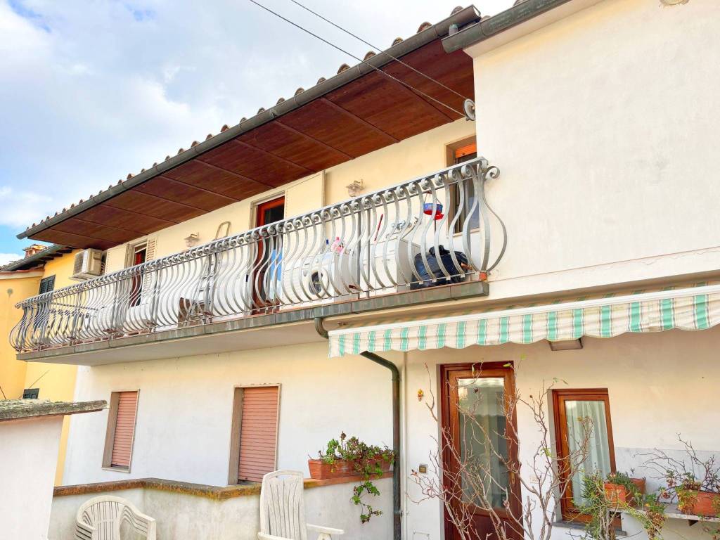 Appartamento a Lucca in Via del Burlamacco, 140 - Foto 3