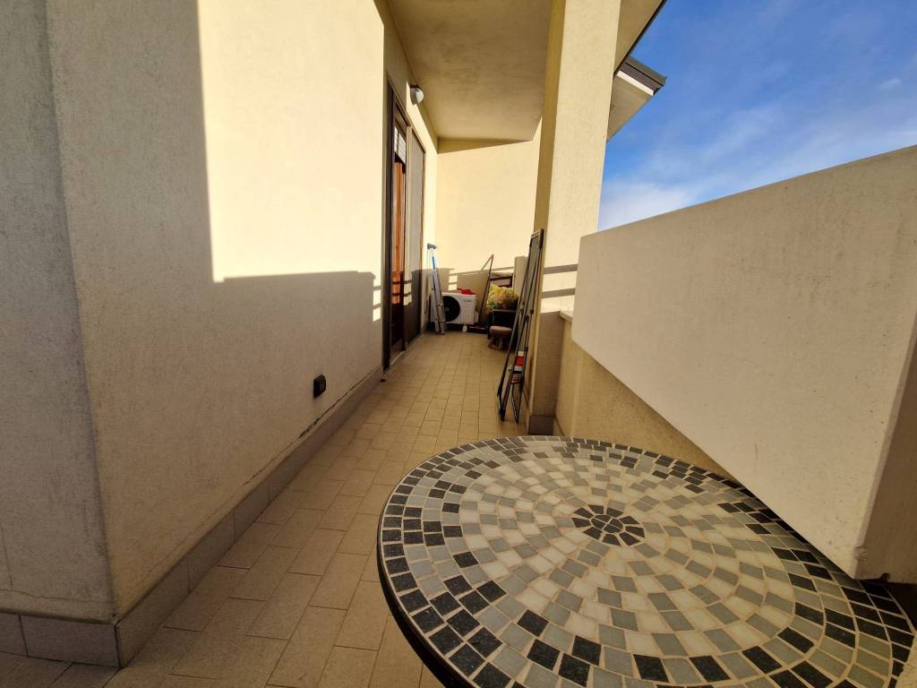 Appartamento a Bareggio in Via Cusago, 21 - Foto 2