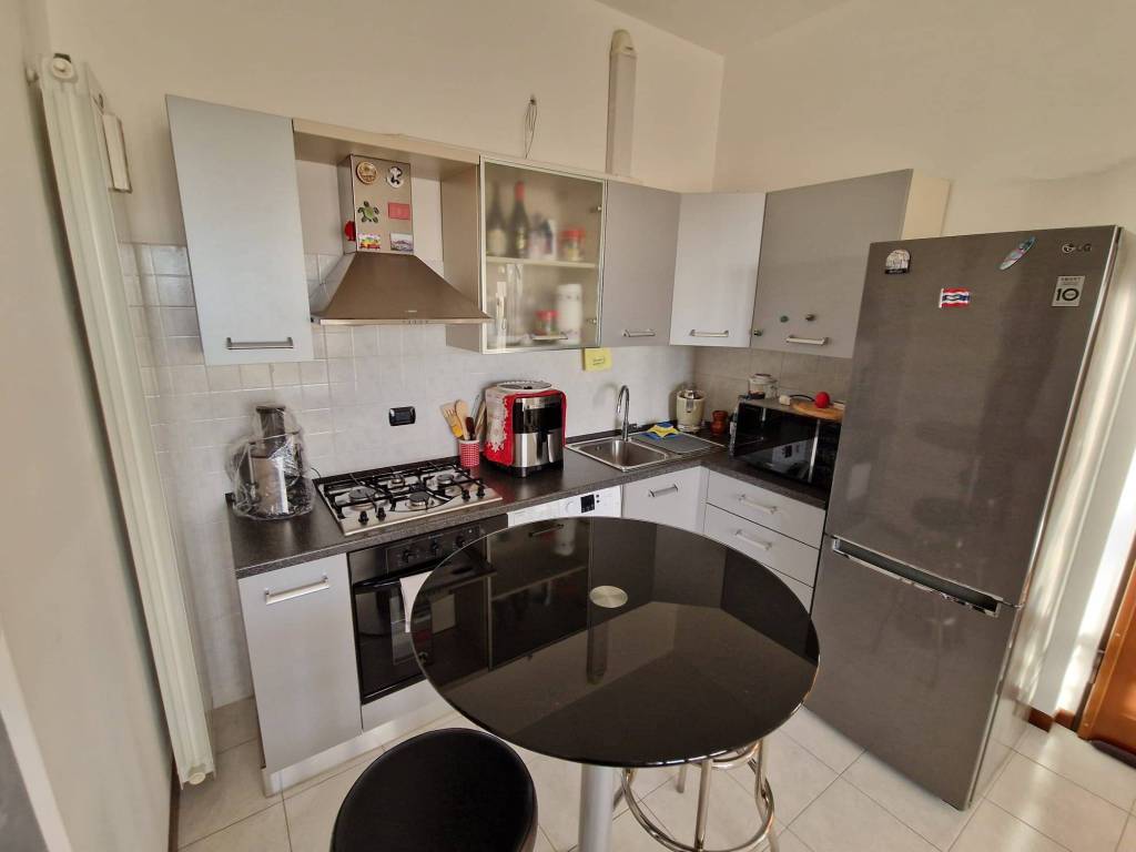 Appartamento a Bareggio in Via Cusago, 21 - Foto 4