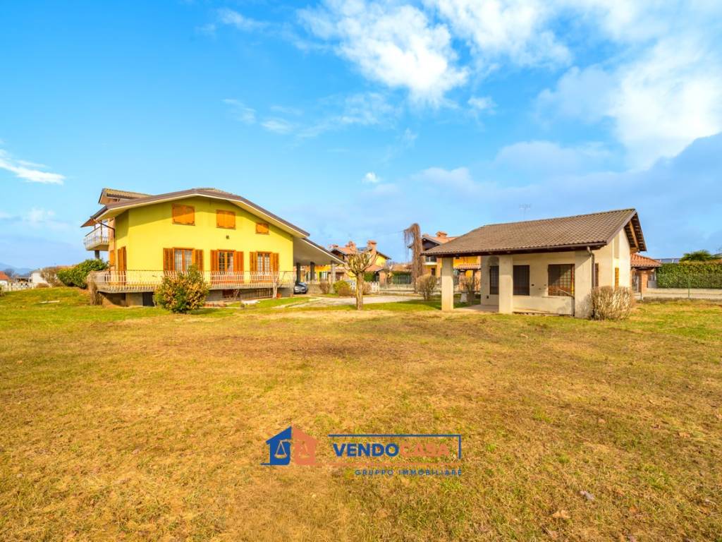 Villa a Bernezzo in Via Cervasca, 42 - Foto 2