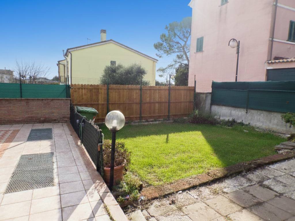 Villa a Chiaravalle in Via Grancetta - Foto 2
