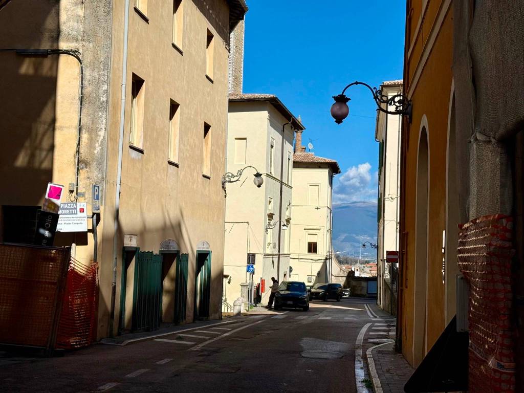 Palazzo / stabile a Spoleto in Via Pierleone, 9 - Foto 2